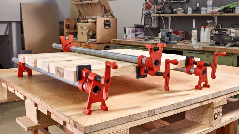 Pipe clamps binding 4x4s